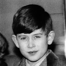 Princ Charles opúšťa stanicu King's Cross v Londýne (24. január 1957)