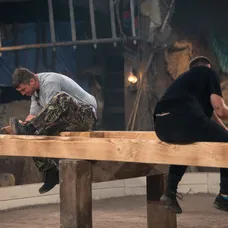 Michal sa lúči s Farmou