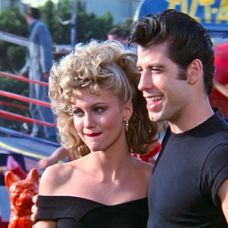 Olivia s Johnom Travoltom vo filme Pomáda