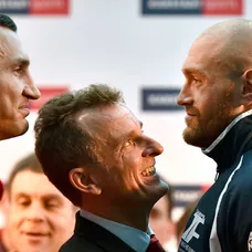 Vladimír Kličko a Tyson Fury po vážení.