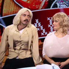 Števo Martinovič ako pani Mária, Petra Polnišová ako Evelyn