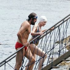 Vivienne Westwood s manželom na dovolenke