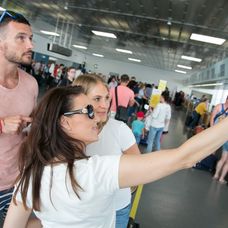 Martin Šmahel, Karin Haydu a Adriana Špronglová tesne pred odletom