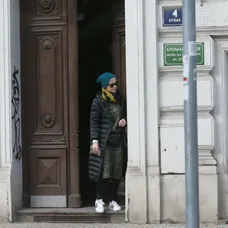 Katy Perry vychádzala z hercovho prenajatého bytu. 