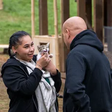 Pomocníci nezvládli súboj o záchranu, Roman sa vrátil späť na Farmu