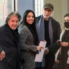 Al Pacino (83) má syna s o 53 rokov mladšou Noor Alfallah.