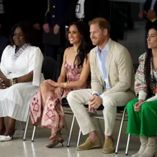 Princ Harry a Meghan prišli do Kolumbie na turné