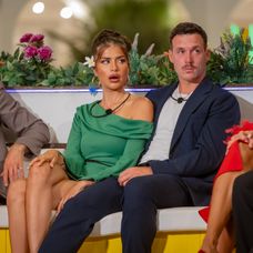 Recoupling a odchod Daniela a Laury