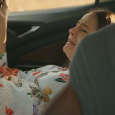 Natália Hatalová ako mladá rodička v seriáli Mama na prenájom