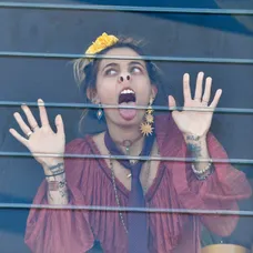 Paris Jackson na dostihoch. 