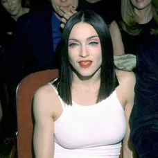 Madonna ako čiernovláska