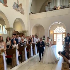 Čerství mladomanželia