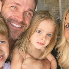 Chris Powell s rodinou