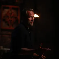 Survivor po desiatej kmeňovej rade a dueli s Andreou opustila Pavlína.
