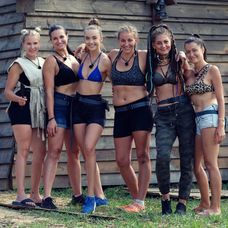 Farmárky v podprsenkách