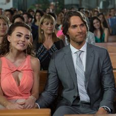 Tri sestry - Angelique Boyer