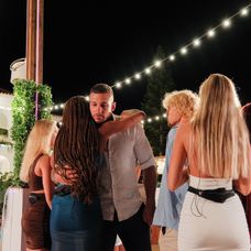 Dojemná rozlúčka s Luom a Mariam.