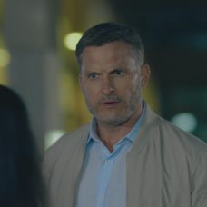 Andrej stretne ženu, ktorú vidí vo svojich spomienkach, no nevie, akú úlohu v jeho živote hrala.