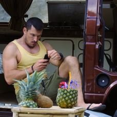 V seriáli to vyzeralo, že Adam si užíva na Cypre.