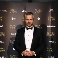 Slnko v sieti