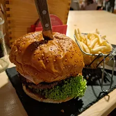 Na nože - Hashtag burger