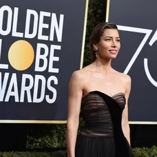 Jessica Biel na Zlatých glóbusoch