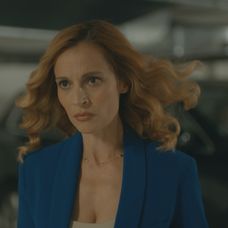 Adela (Lívia Bielovič) odovzdala Pavlovičovi (Jozef Vajda) citlivé údaje pacientov.