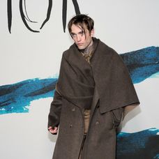Takto dorazil Robert Pattinson na módnu prehliadku
