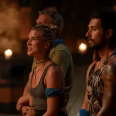 Survivor po desiatej kmeňovej rade a dueli s Andreou opustila Pavlína.
