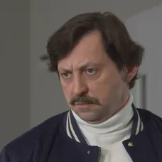 Marcel nerozumie, prečo sa v pneuservise dejú po rokoch náhle zmeny.