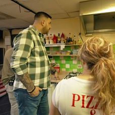 Na nože - Všetko tu môže zhorieť do tla