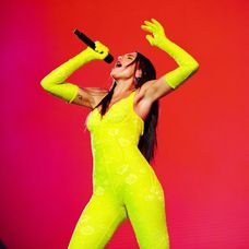 Dua Lipa počas koncertu v americkom Seattli