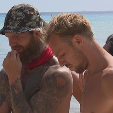 Titáni a Lovci dostali rovnakú správu, ktorá ich nepotešila.