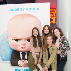 Herečka Andrea Karnasová s deťmi, Baby šéf premiéra