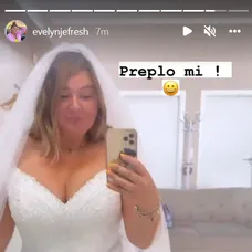 Evelyn v svadobných šatách