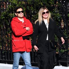 Rami Malek s neznámou ženou