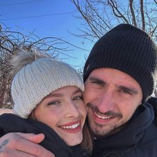 Laura a Martin sa po výhre v šou Love Island zasnúbili.