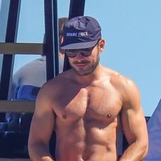 Zac Efron trávi leto v Európe