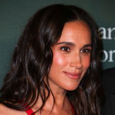 Meghan Markle oslnila v odvážnych šatách