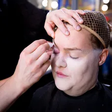 Úžasná premena. Pod touto maskou sa nachádza Mária Bartalos