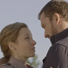 Adela už tomu utrpeniu čeliť nechcela.
