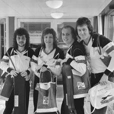 Vo veku 70 rokov nečakane zomrel spevák Colin Gibb z kapely Black Lace