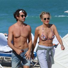 Sharon Stone s novým priateľom