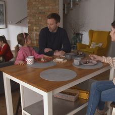 Tomáš si rozuie aj s mladšou Mimi.