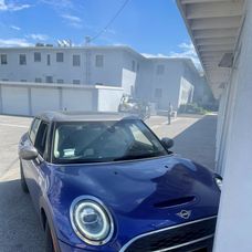 Herečka najskôr narazila do garáže a pokračovala v šialenej jazde