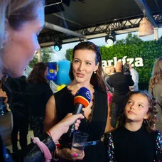 Andrea a Izabelka Gavorníkové na markizáckej párty