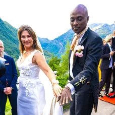 Nórska princezná Märtha Louise sa vydala za samozvaného šamana Dureka Verretta