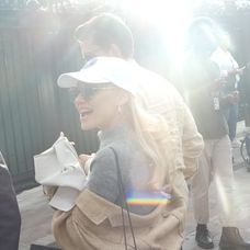 Ariana Grande s kolegom Jonathanom Baileym