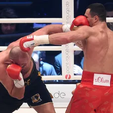 Zo súboja o šampióna ťažkej váhy Tyson Fury vs. Vladimir Kličko.