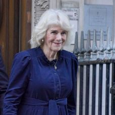 Kráľovná Kamila navštívila kráľa Karola III. v nemocnici